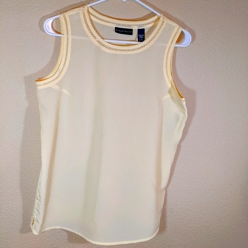 Light Yellow Lace Jewel Neckline Sleeveless Blouse Top NWT